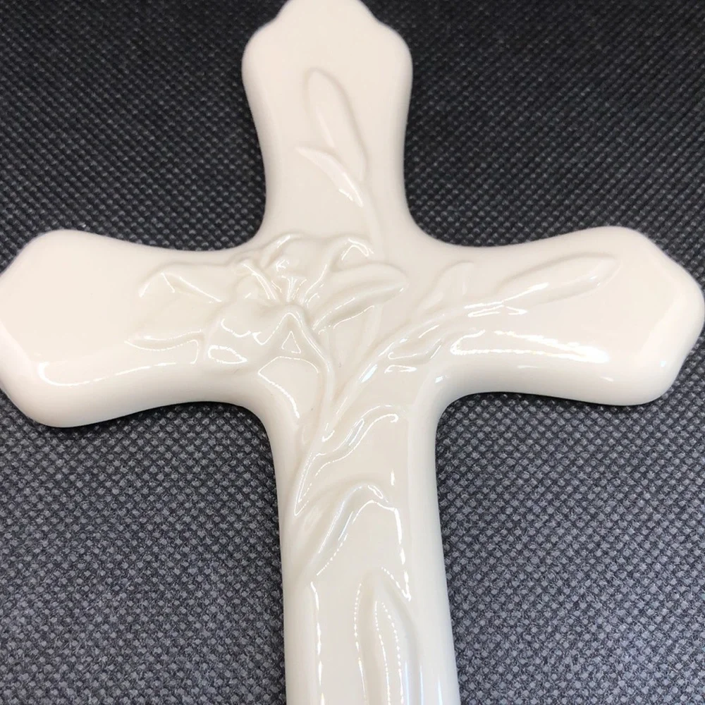 Vintage Lenox China Teasures Lily Porcelain Wall Cross - Picture 2 of 5